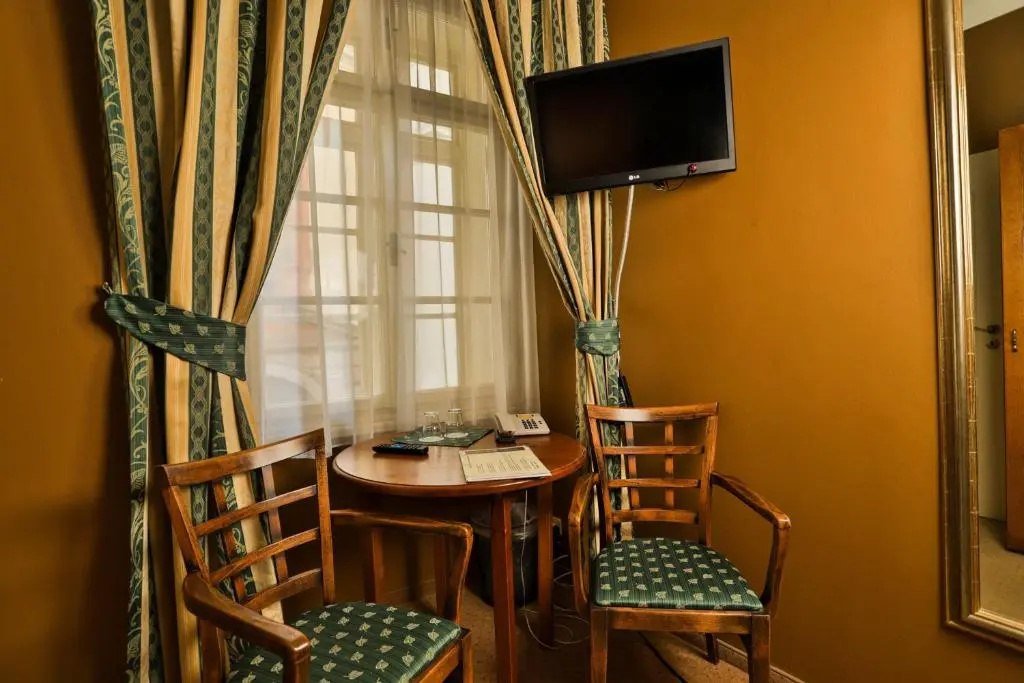 Economy room
