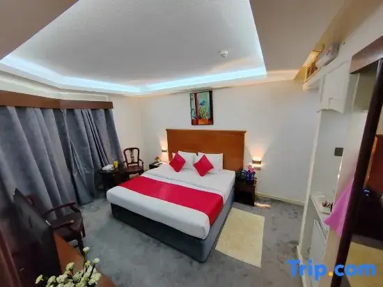 Suite with city view