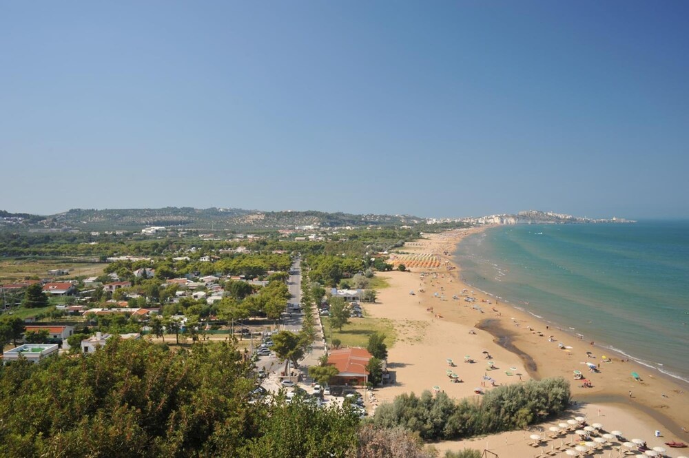 Beach & Waterfront