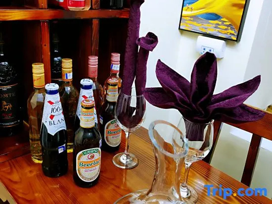 Food & Beverage