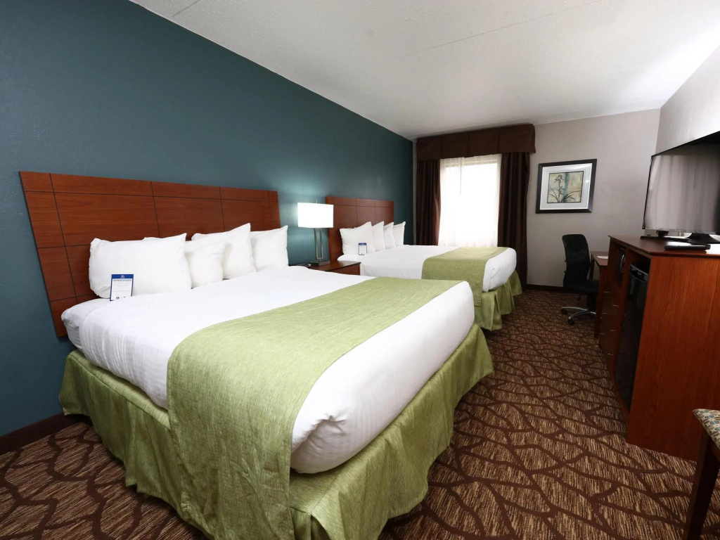 AmericInn by Wyndham Grand Rapids Airport North - Chambres