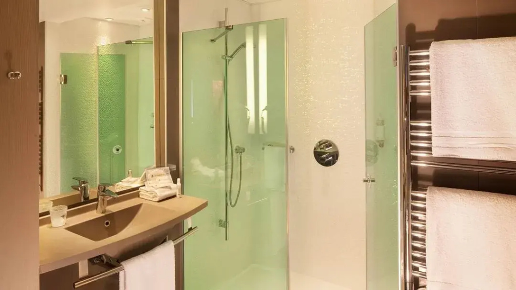 Oceania L'Univers Tours - Chambres