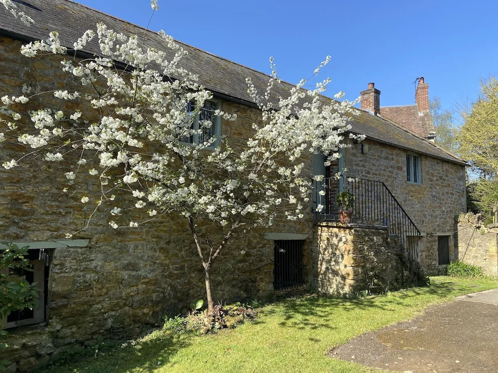 Beautiful Barn Conversion With Wood-burning Stove
