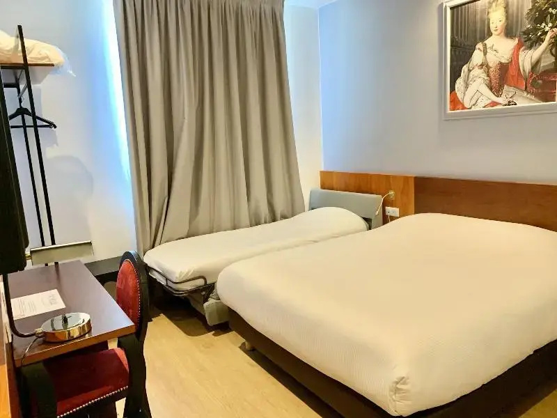 Classic Triple room