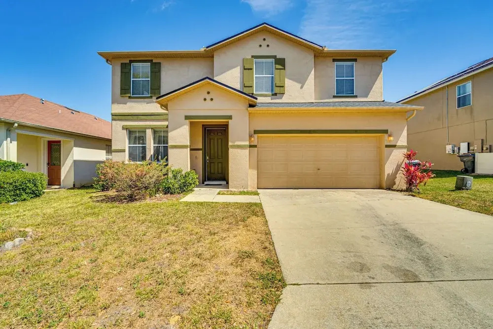 Lanai & Game Room: Vacation Home in Davenport!
