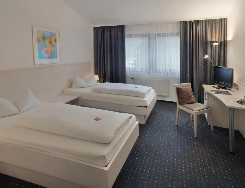 Standard Double room (full double bed)