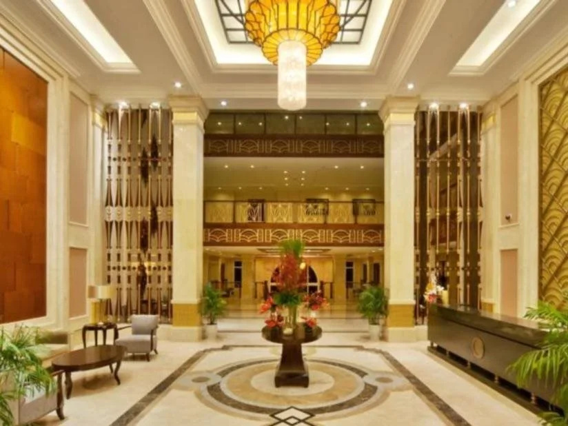 Lobby & Reception
