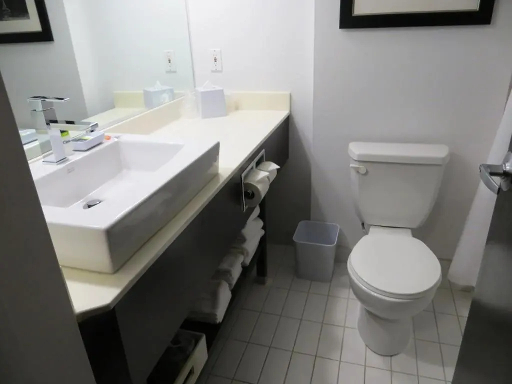 Four Points by Sheraton Hotel & Suites Calgary West - Chambres