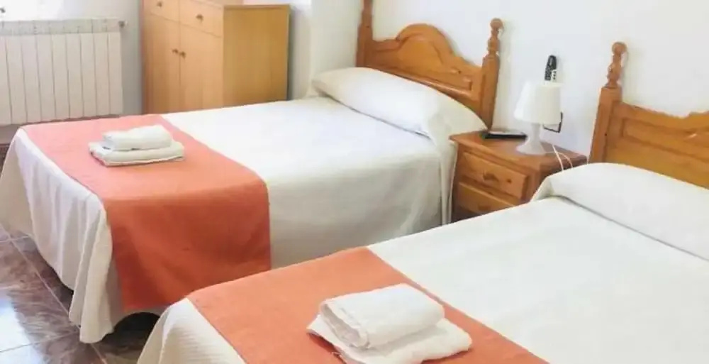 Standard Triple room