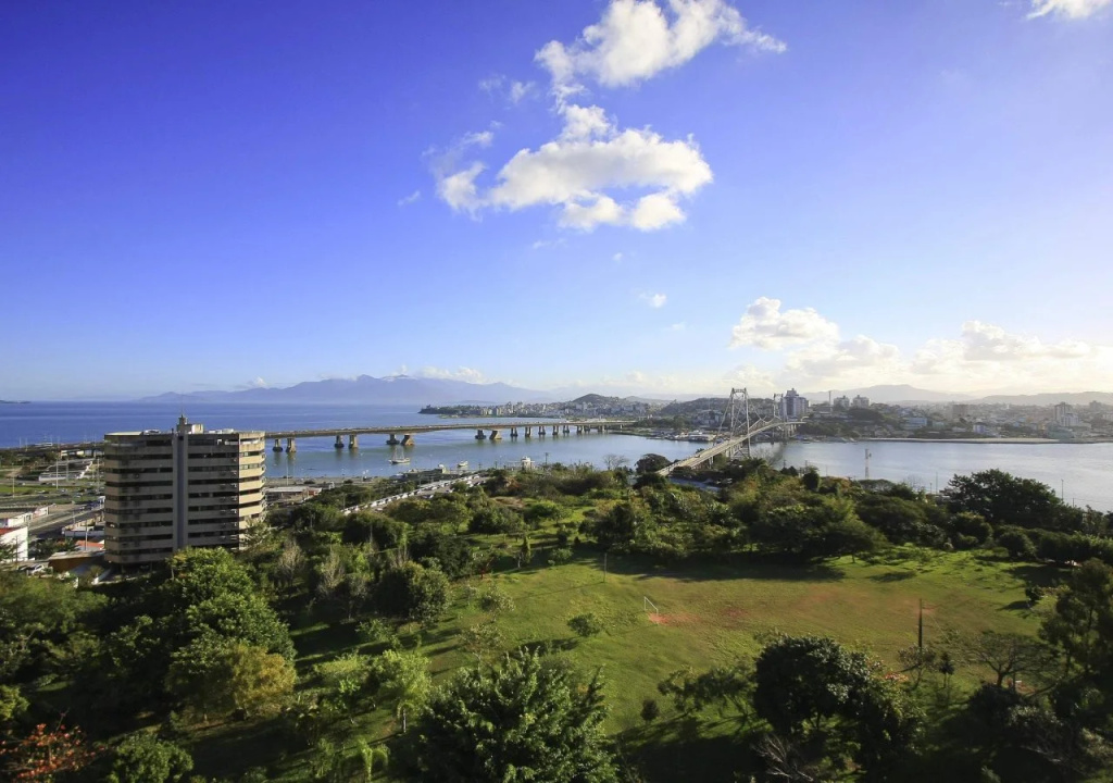 Beach & Waterfront