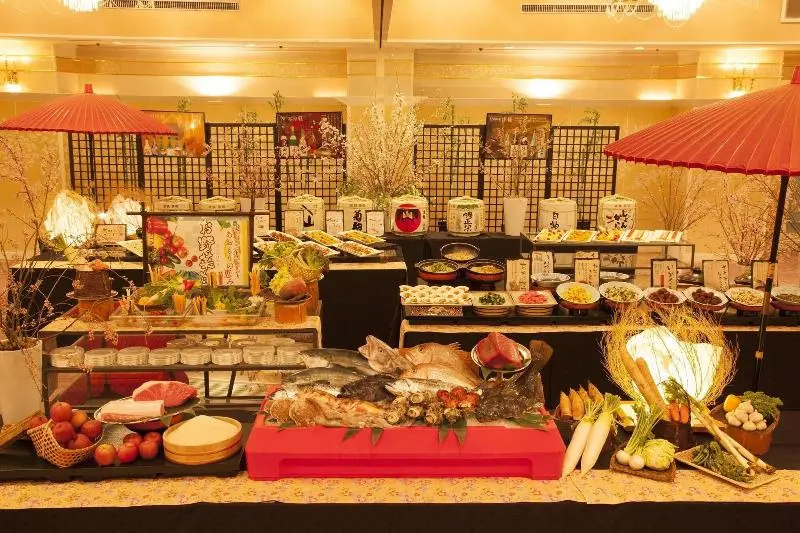 Food & Beverage