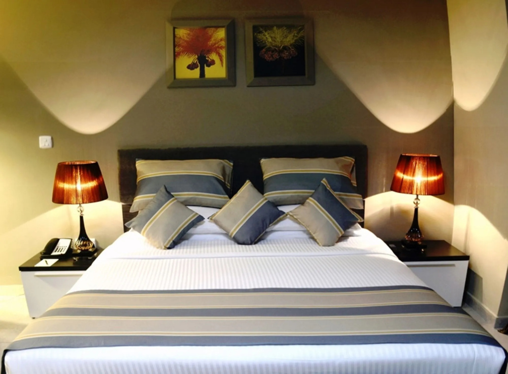 Magnum Hotel & Suites West Bay - 4