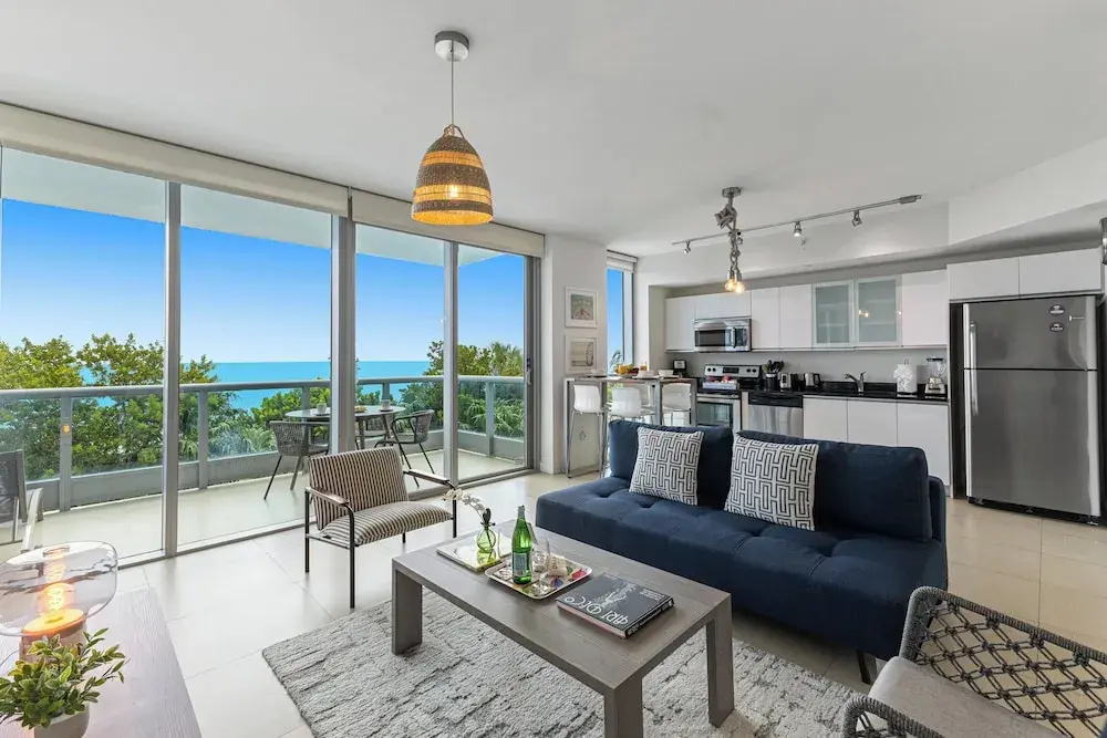 1 Bedroom Superior Apartment with balcony and with partial ocean view