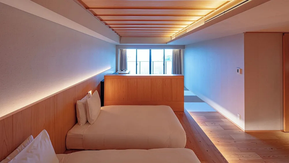 Premium Double room with balcony (twin beds)