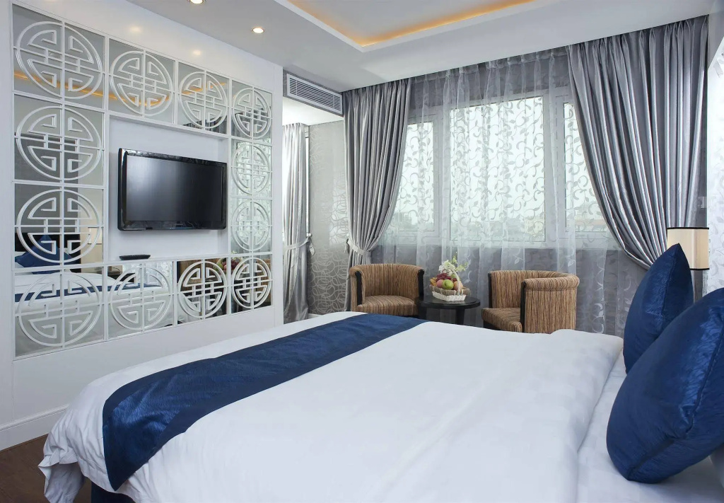 Church Boutique Hotel - Hang Gai — фото