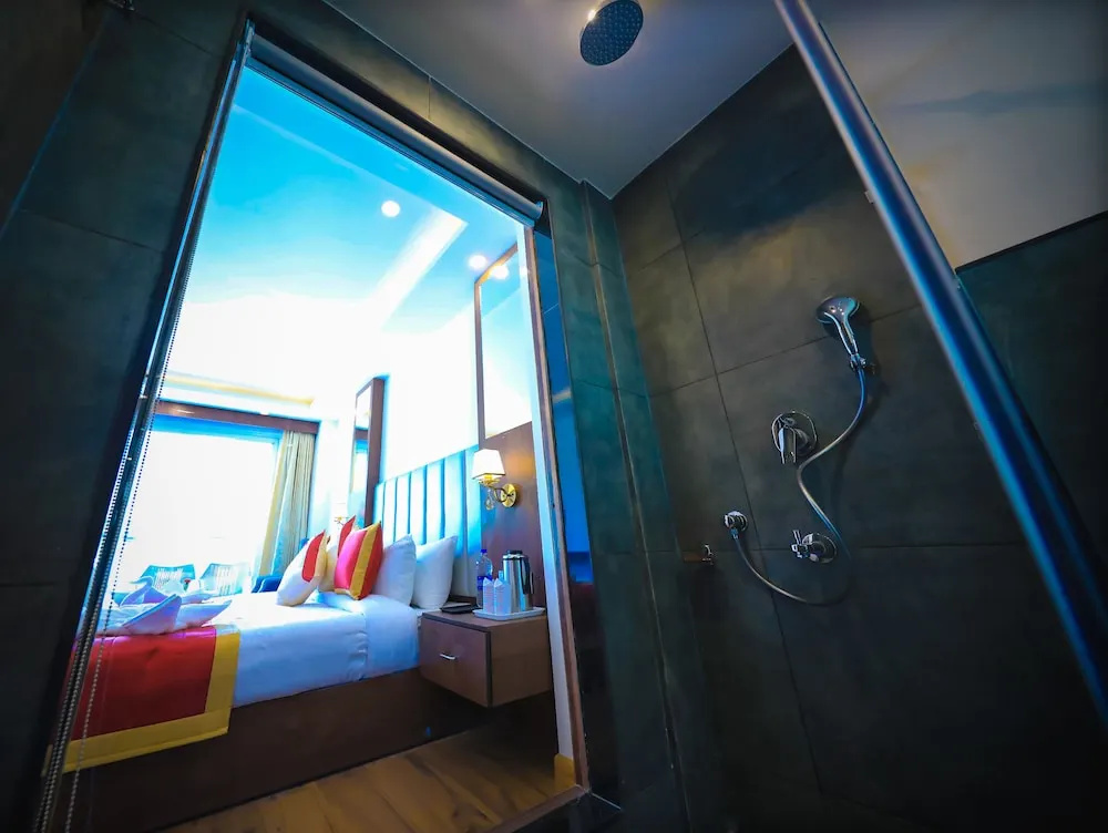 The Laurent and Banon Resorts