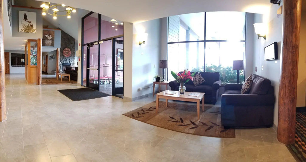 Lobby & Reception