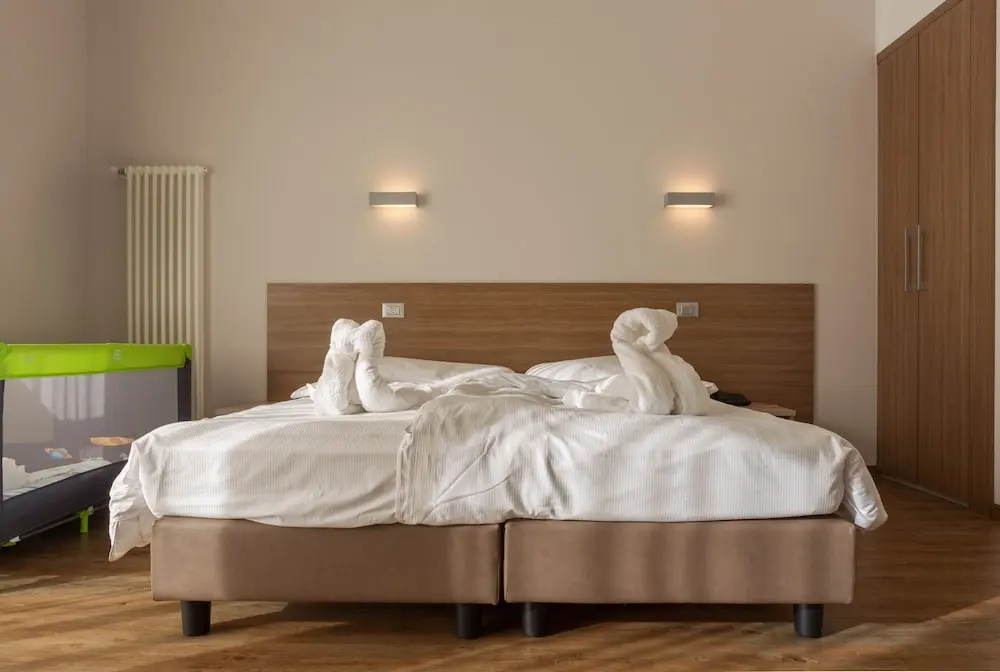 Standard Double room (full double bed)