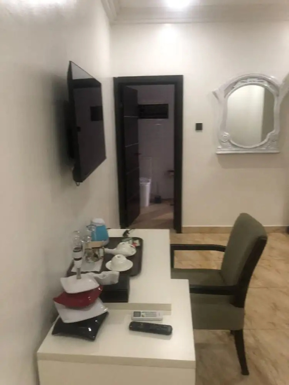 Deluxe Double room (full double bed)