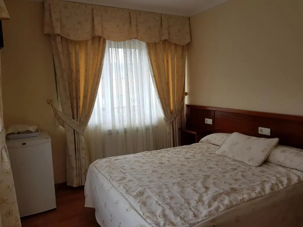 Standard Double room with balcony (full double bed)