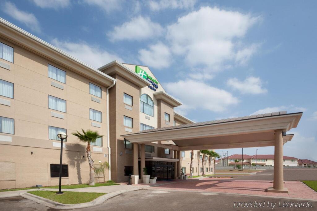 Holiday Inn Express & Suites Laredo-Event Center Area, an IHG Hotel image