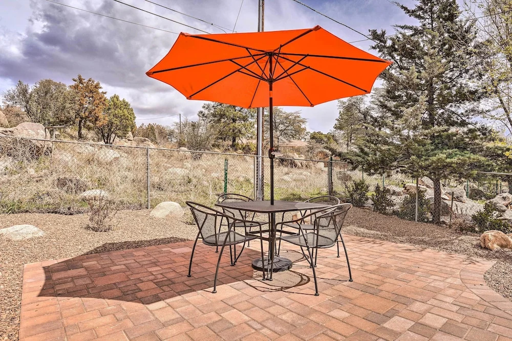 Walk Dtwn Prescott: Historic Home w/ Patio