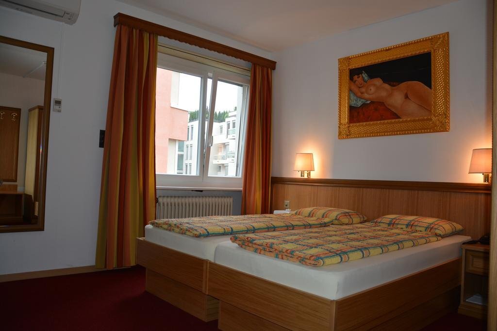 Hotel Dischma by null
