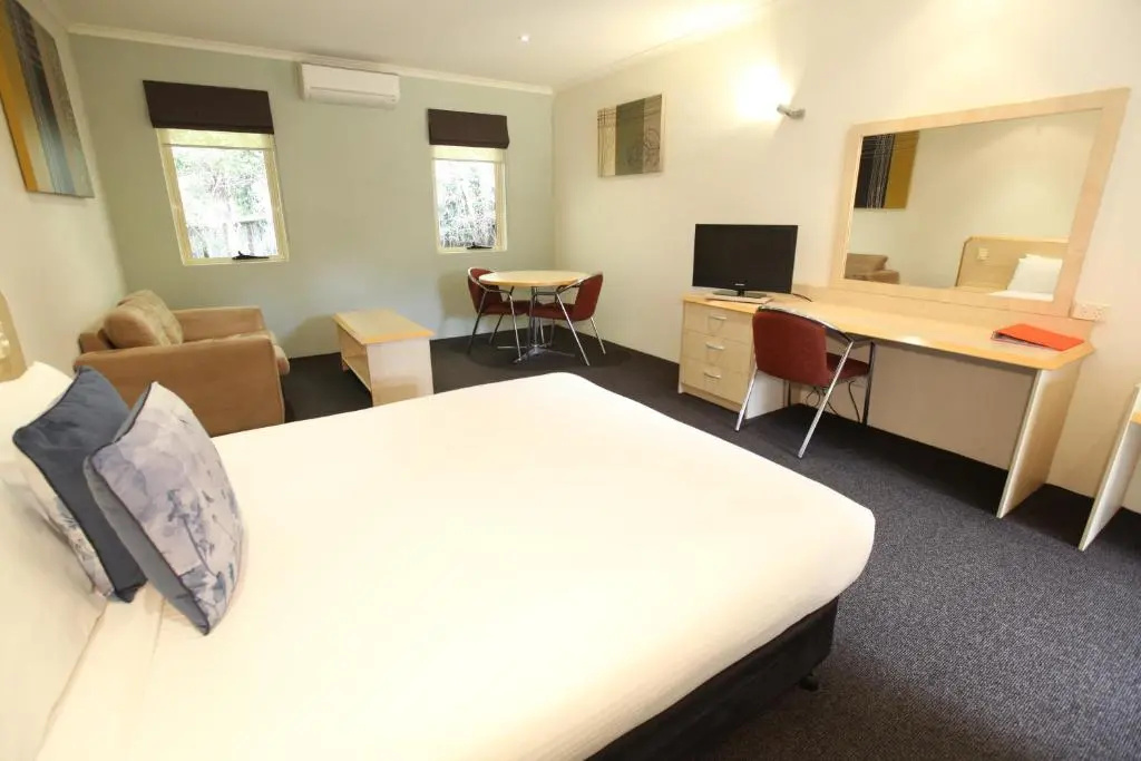 Executive Double room (full double bed)