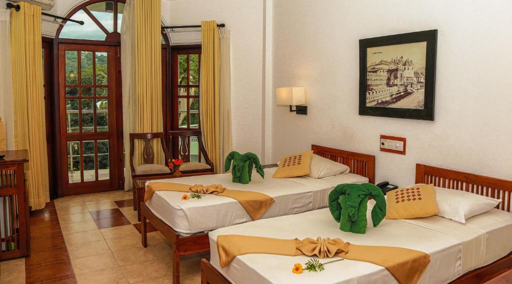 Senani Hotel