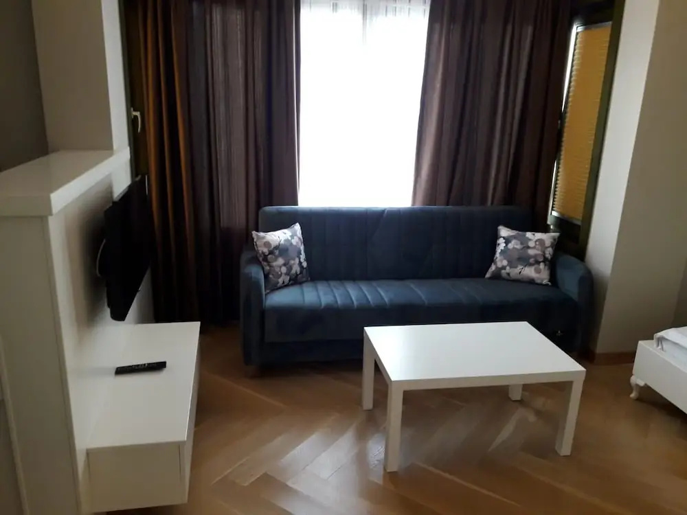 Leader Mansion Hotel & Suite — 2