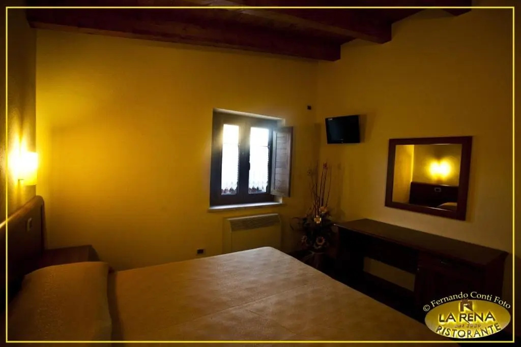 Standard Double room (full double bed)