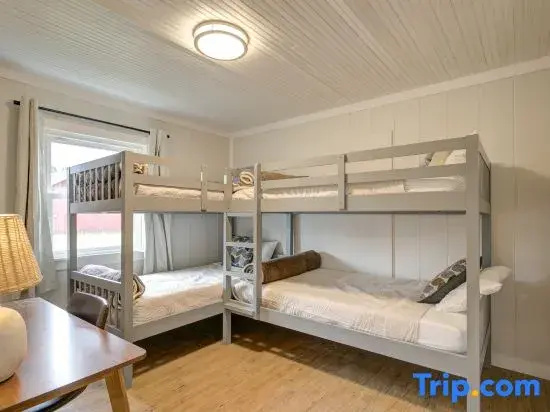 2 Bedrooms Cottage
