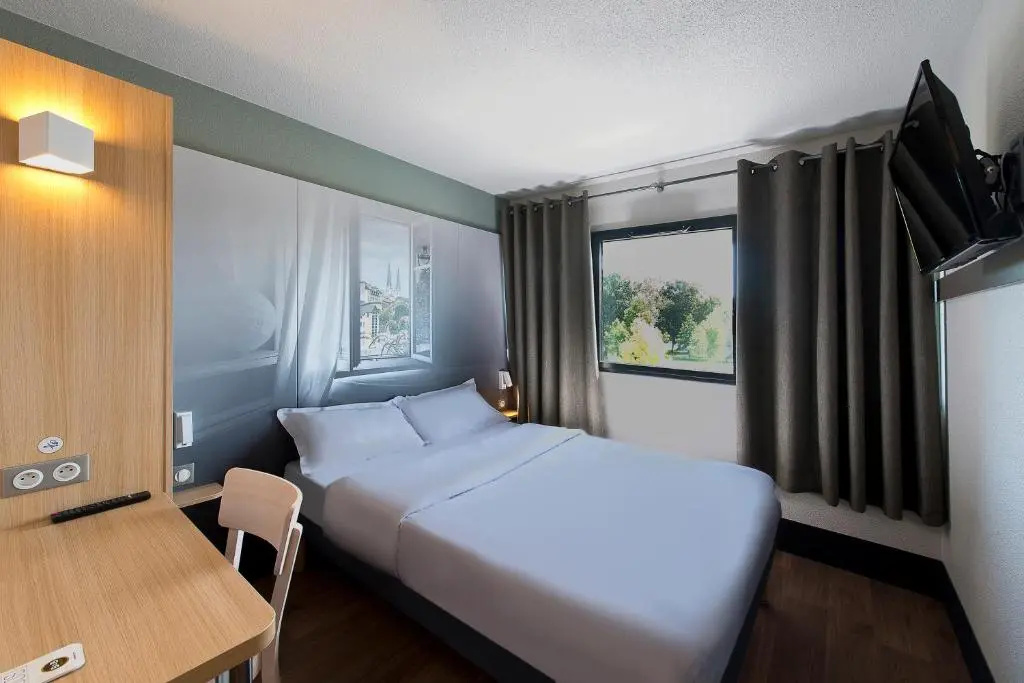 Standard Double room (full double bed)