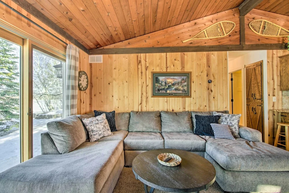 Pelican Lake Getaway on Stunning Peninsula! — фото 2