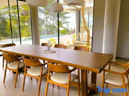 BugenVilla Bandung, 4BR, Heated Swimming Pool in Lembang