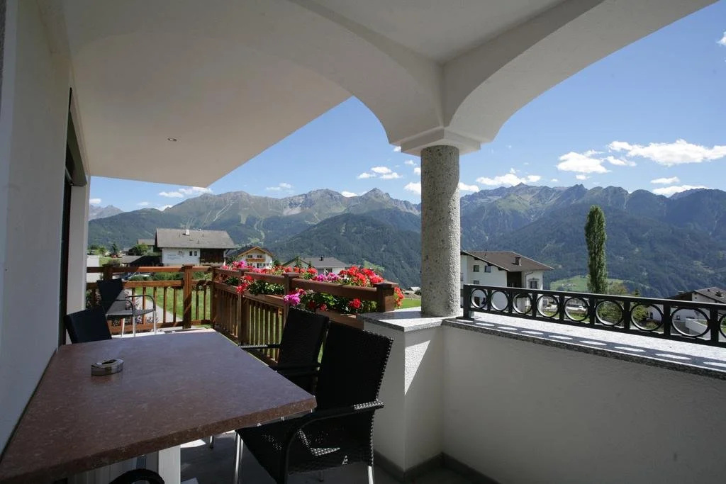 Balcony & Terrace