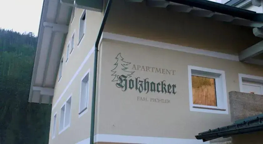 Apartment Holzhacker