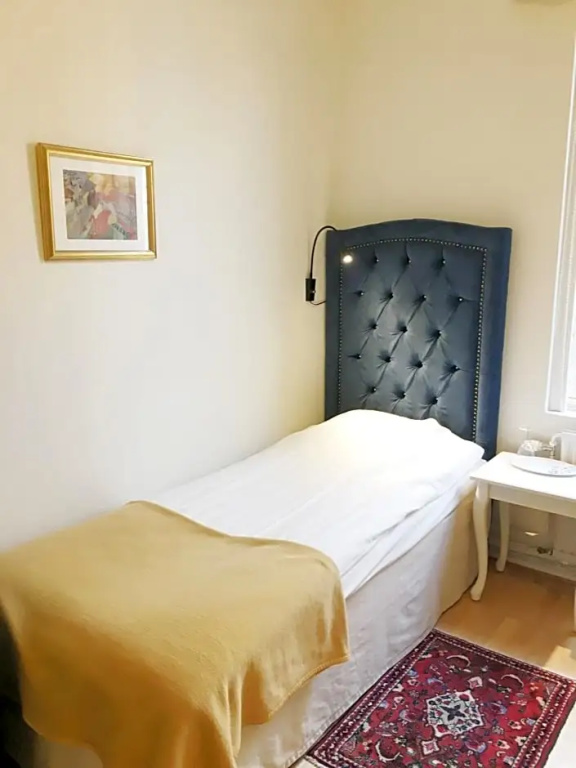 Economy room