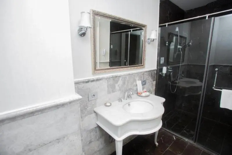 Sapphire City Hotel - Chambres