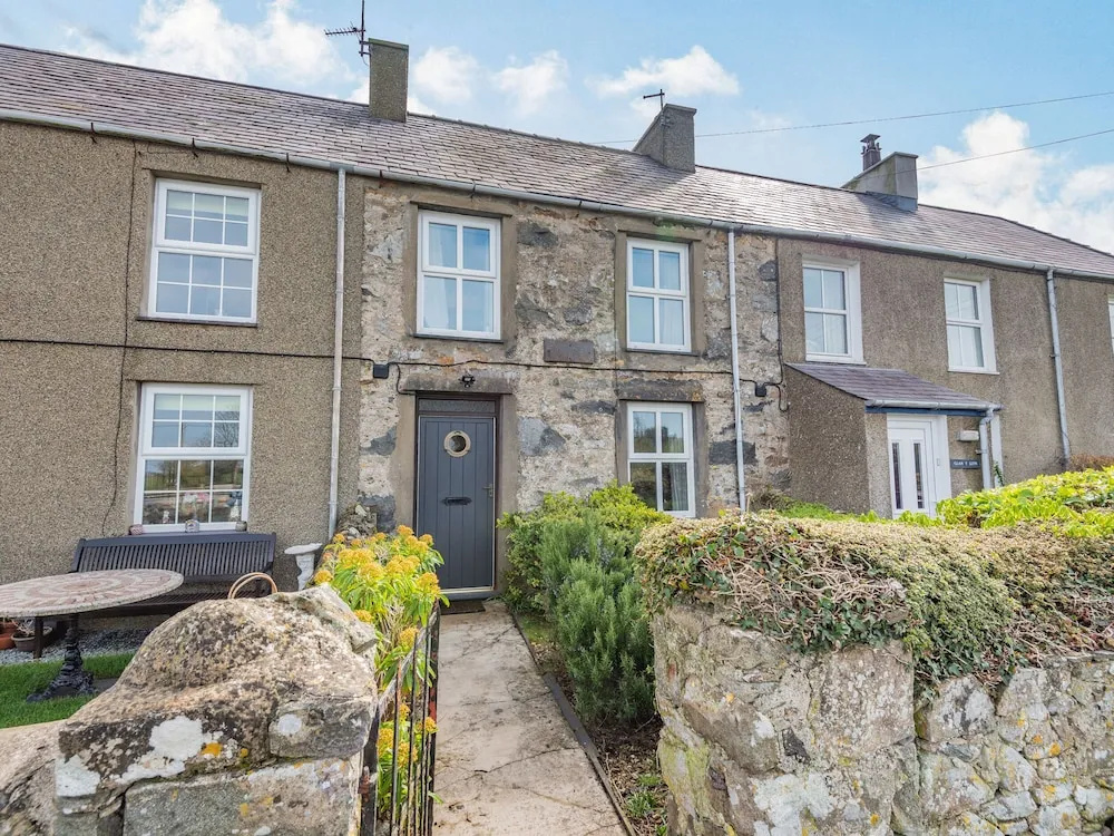 2 Sea View Cottage