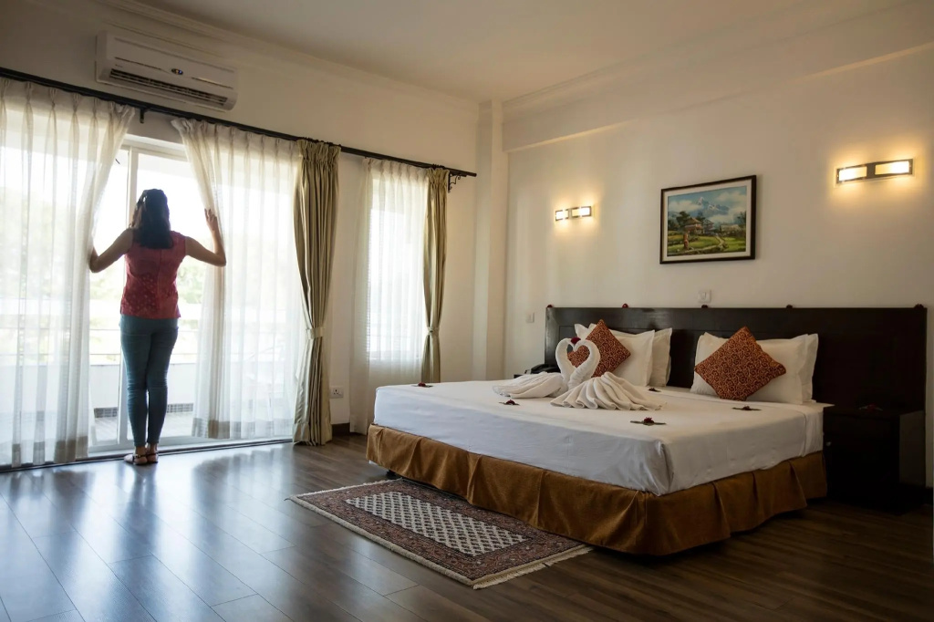 Deluxe Double room (full double bed)