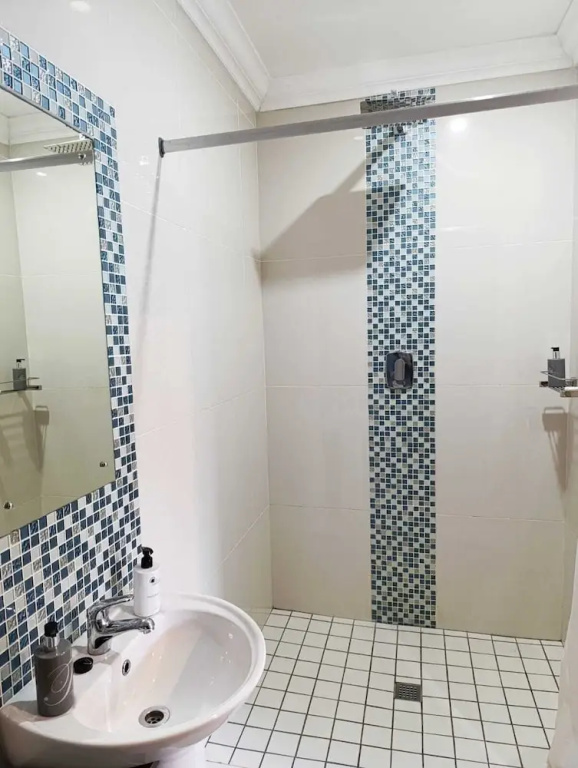 Executive Double room (full double bed)