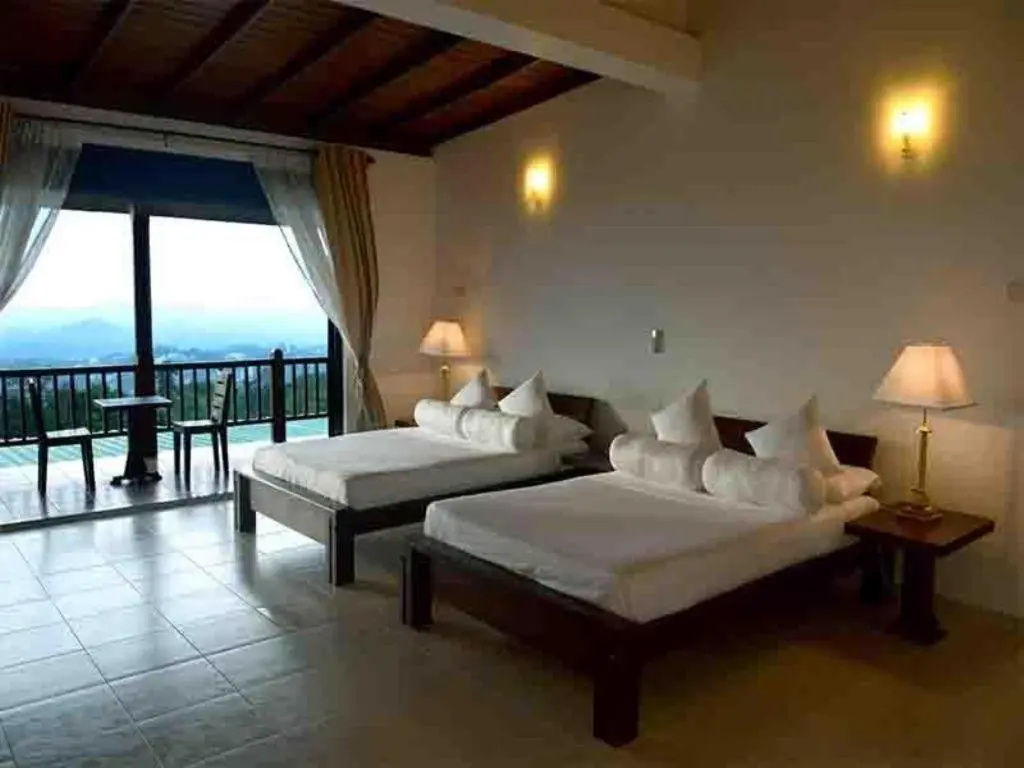 Standard Family room with mountain view