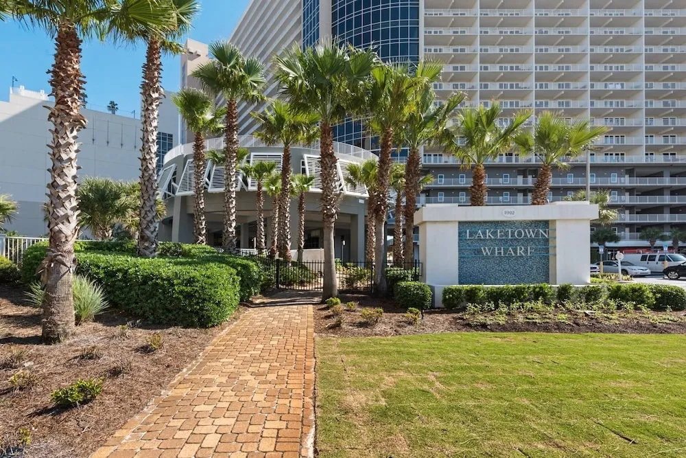 Laketown Wharf by iTrip