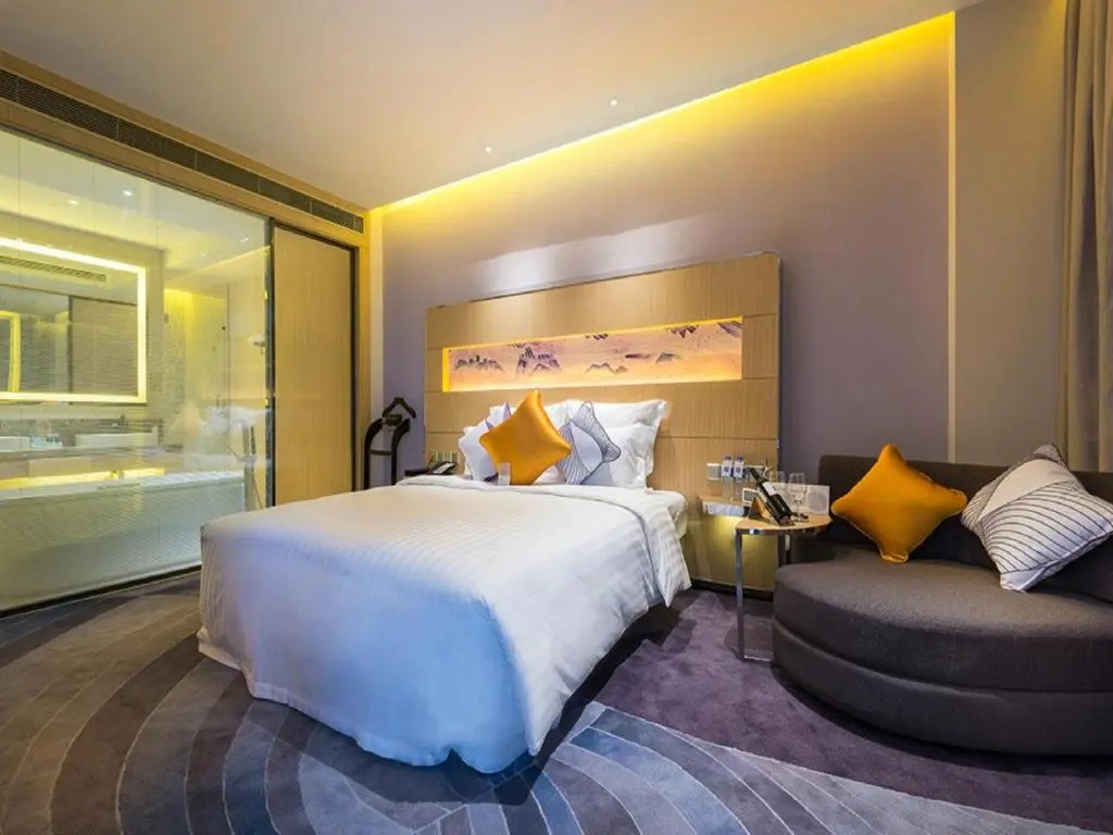 Deluxe Double Suite with partial view full double bed