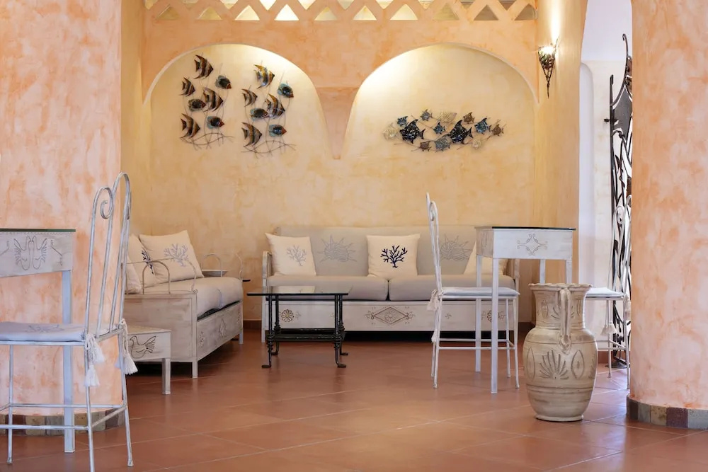 Lobby & Reception
