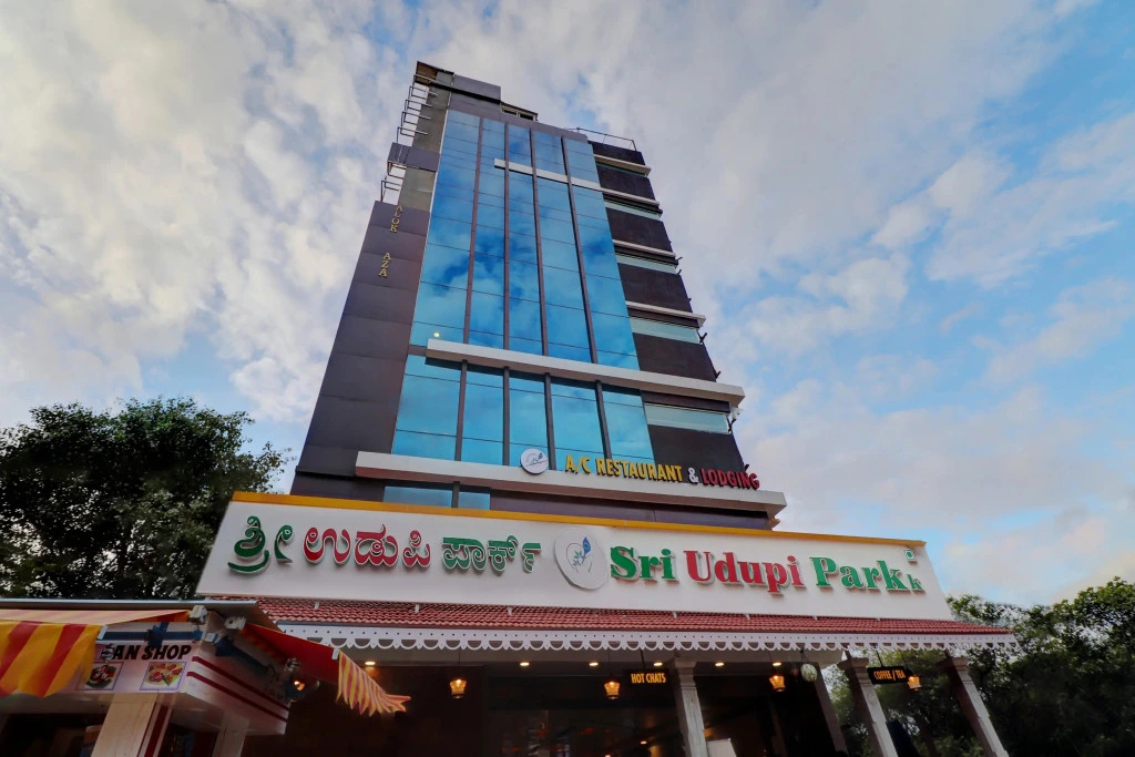 Hotel Sri Udupi Park by OYO Rooms
