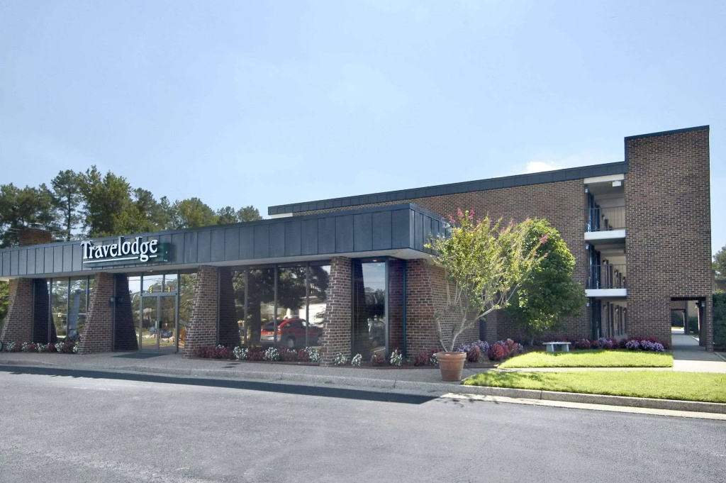 Williamsburg Suites