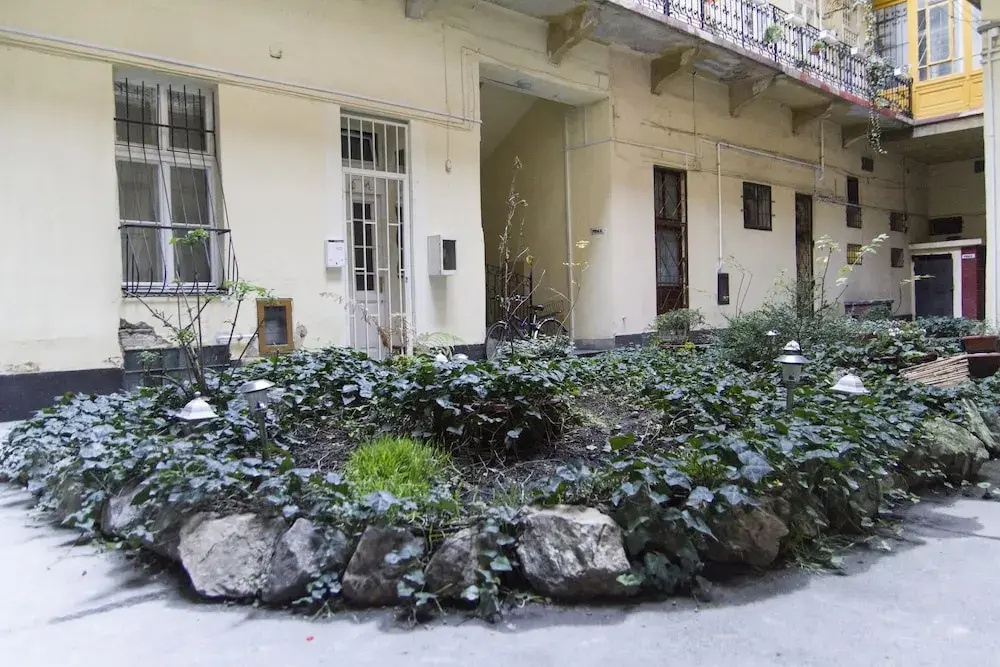 Lovely Apartment by National Museum