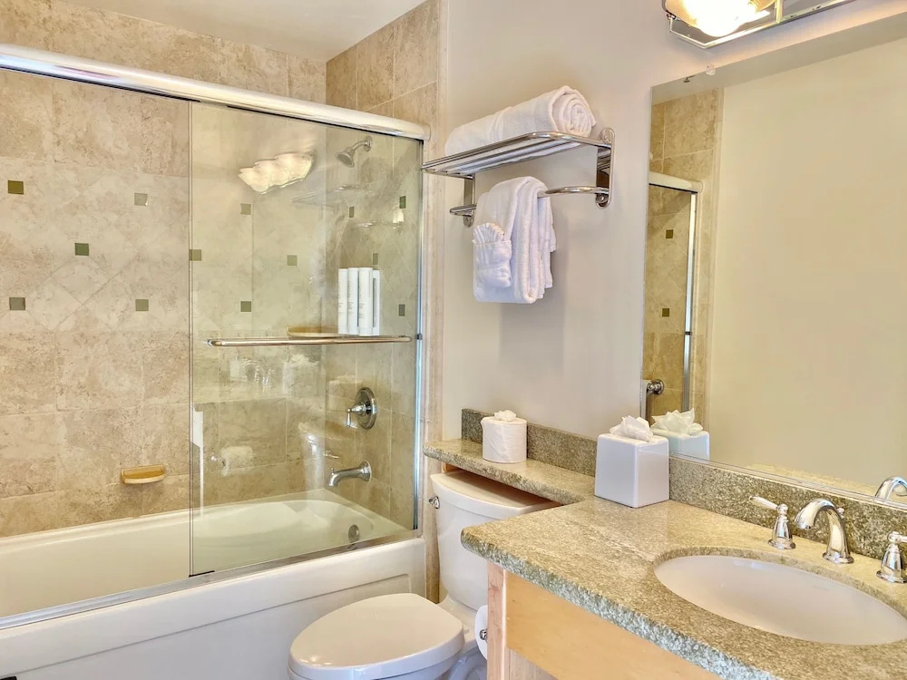 Standard Double room with ocean view (full double bed)